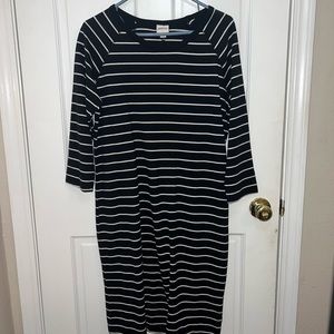 black and gray striped dress rennes — Apuntob main image 1